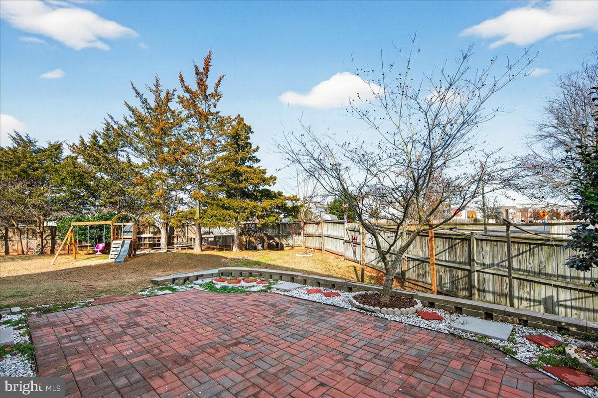 10200 Racquet Circle photo 28