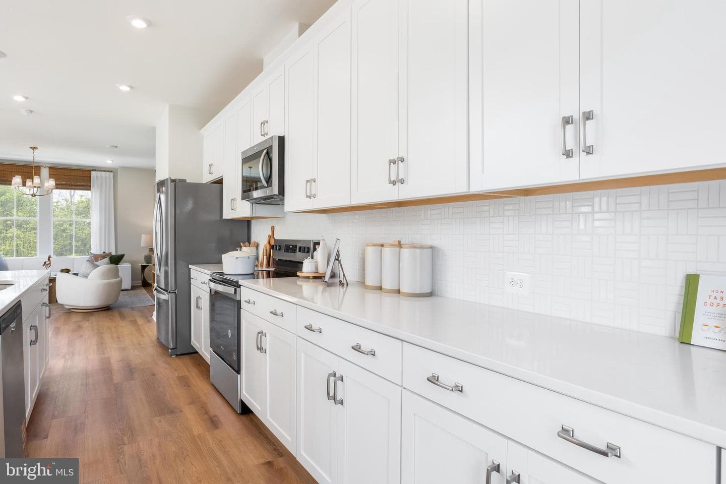 10150 Queens Way photo 21