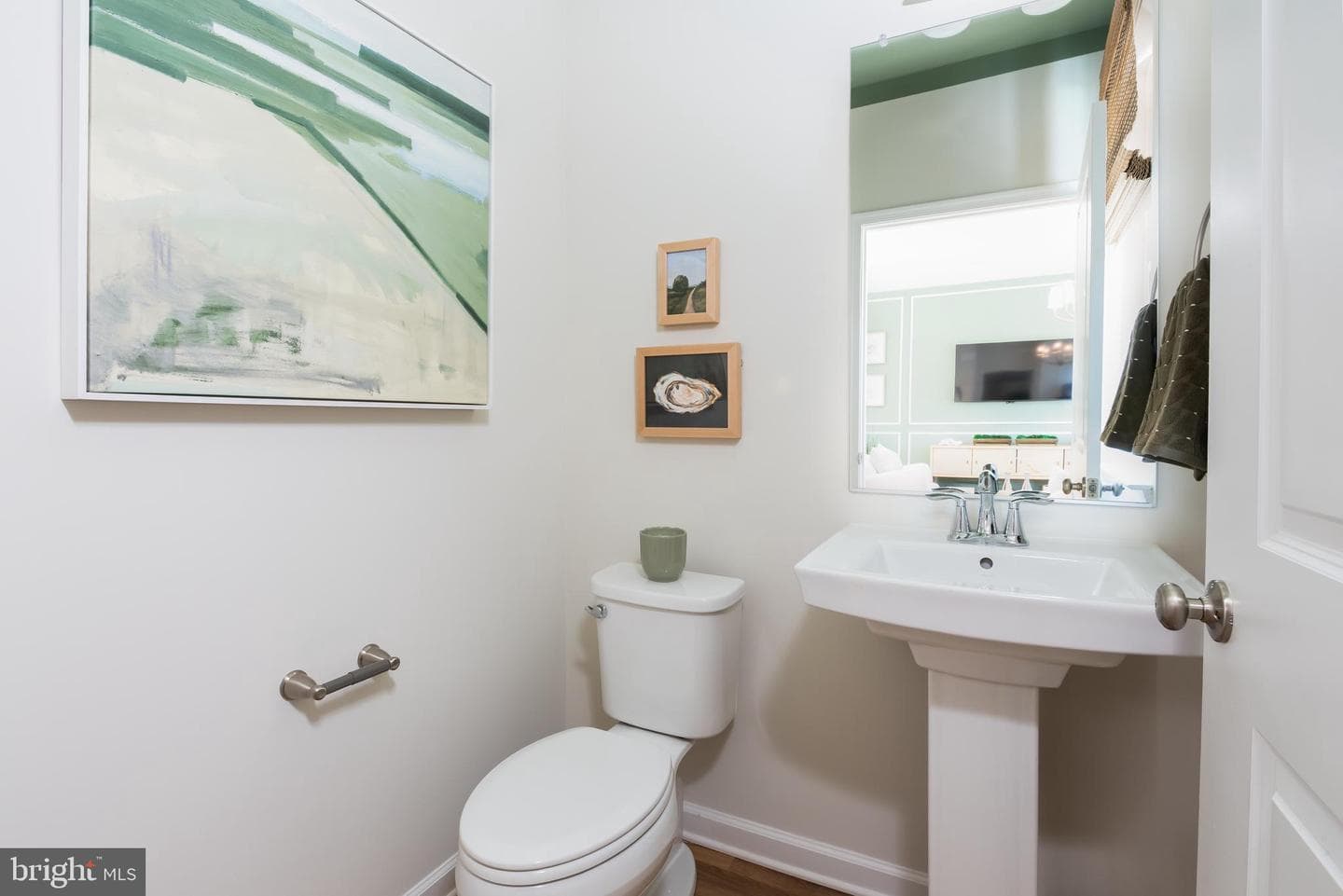 10150 Queens Way photo 28