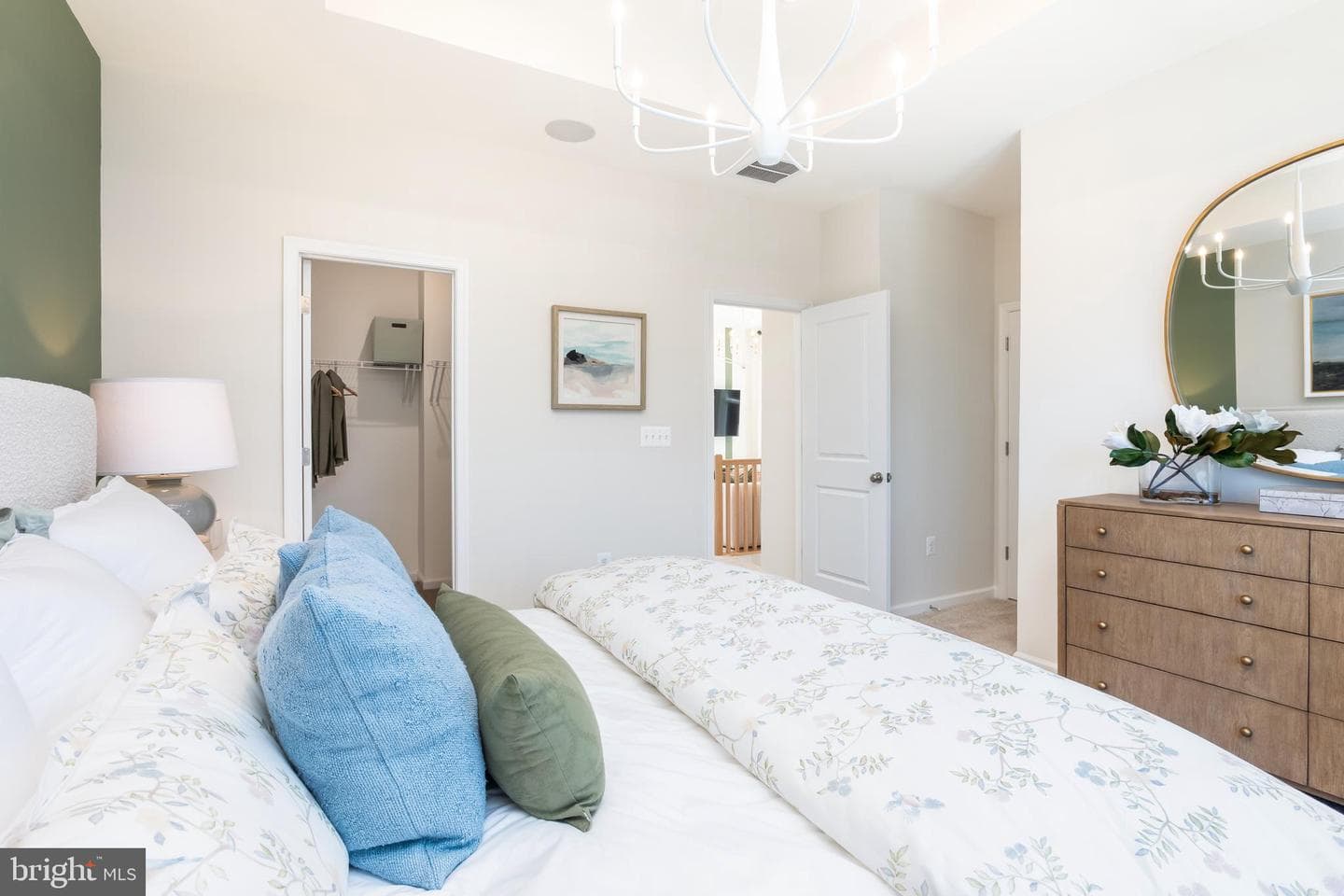 10150 Queens Way photo 35