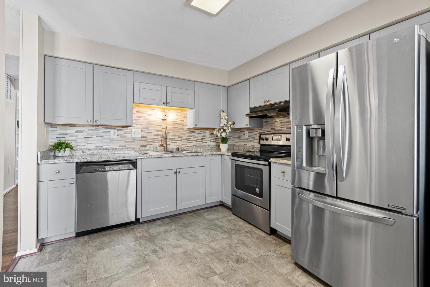 8392 Shady Grove Circle photo 10