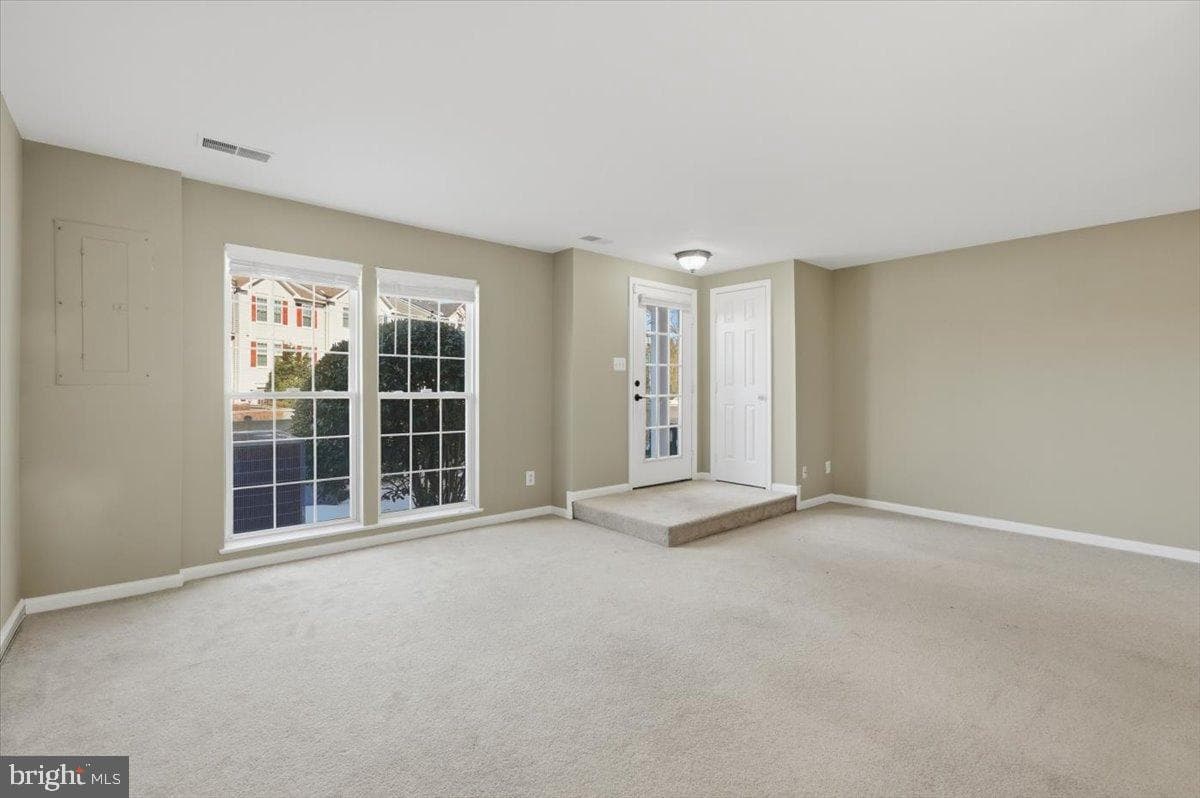 9304 Witch Hazel Way photo 2
