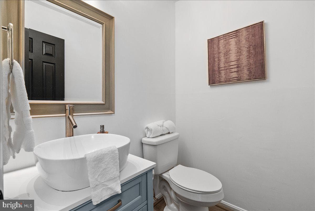 8896 Sweetbriar photo 9