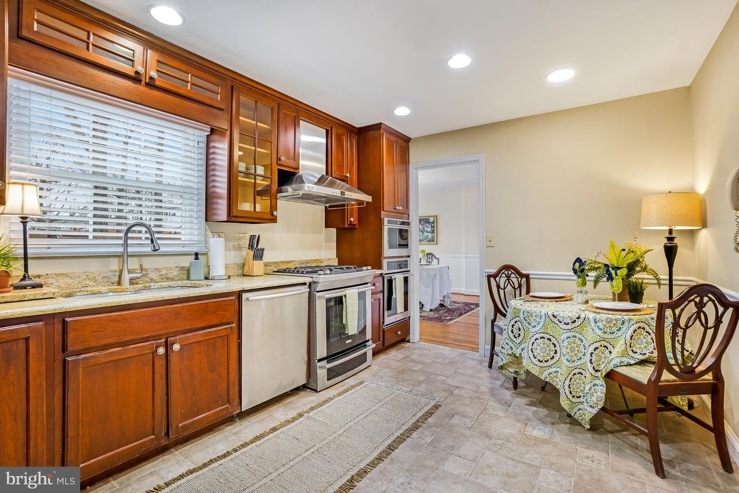 8749 Weir Street photo 15