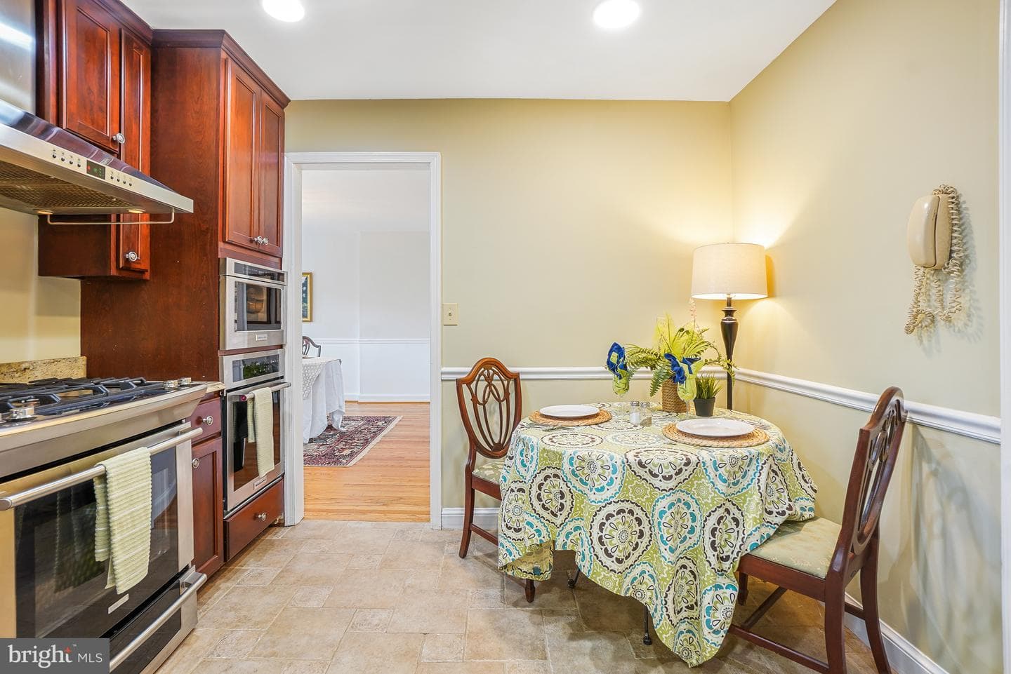 8749 Weir Street photo 16