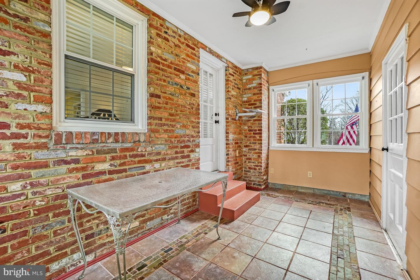 8749 Weir Street photo 23