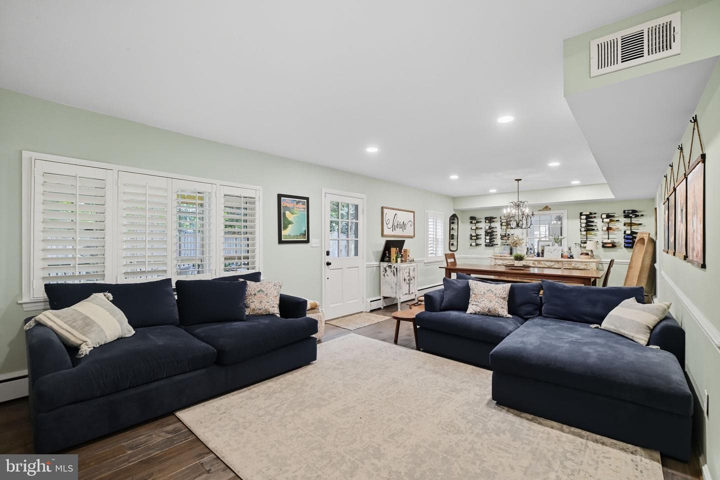 9105 Ewell Street photo 37