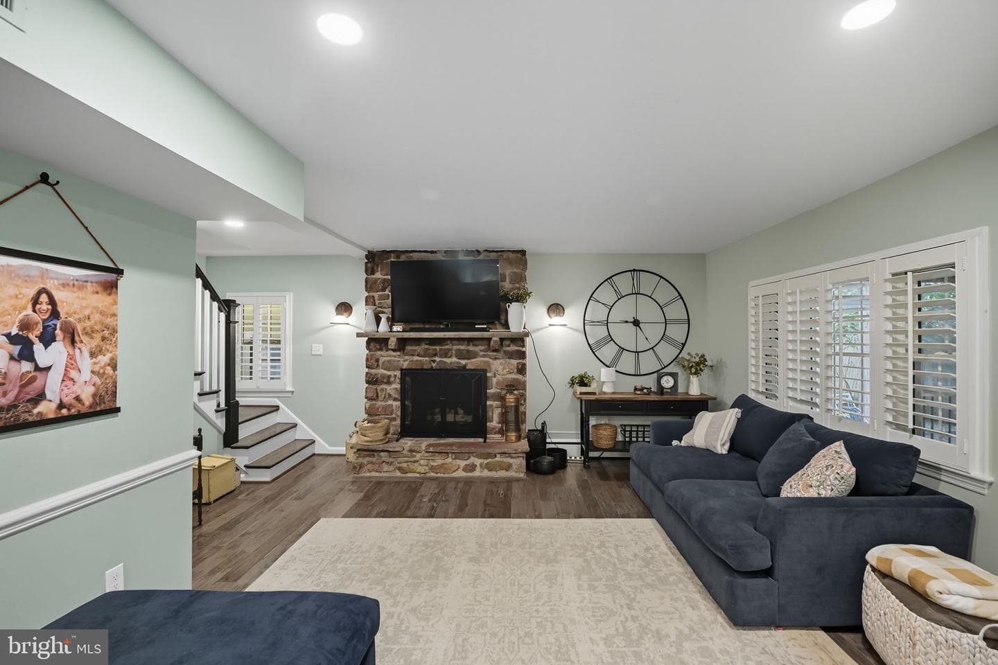 9105 Ewell Street photo 38