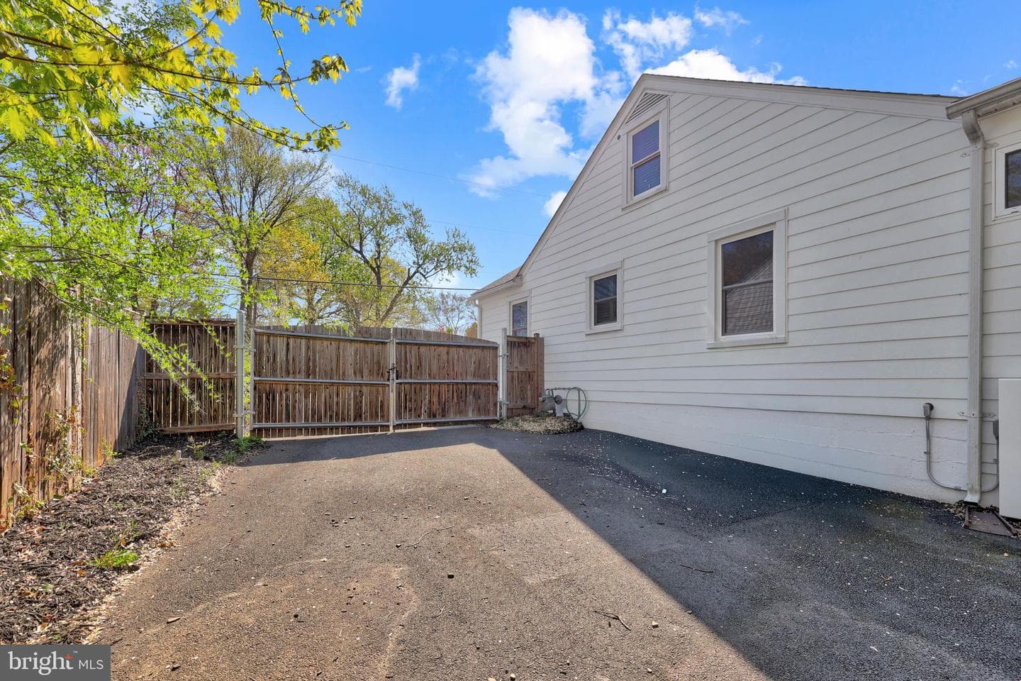 9106 Battle Street photo 50