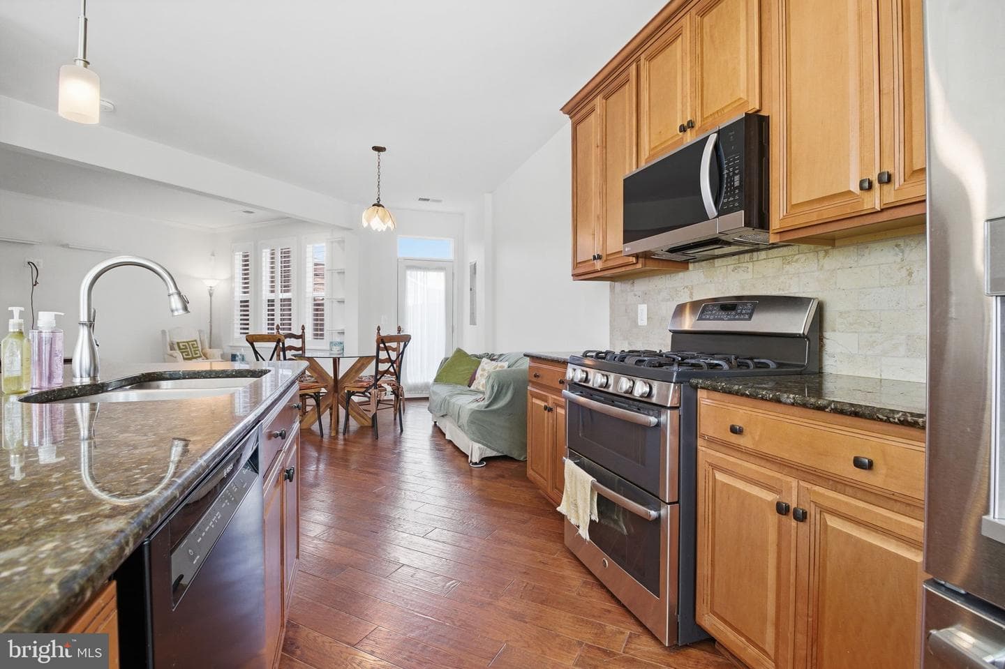 8922 Center Street photo 20