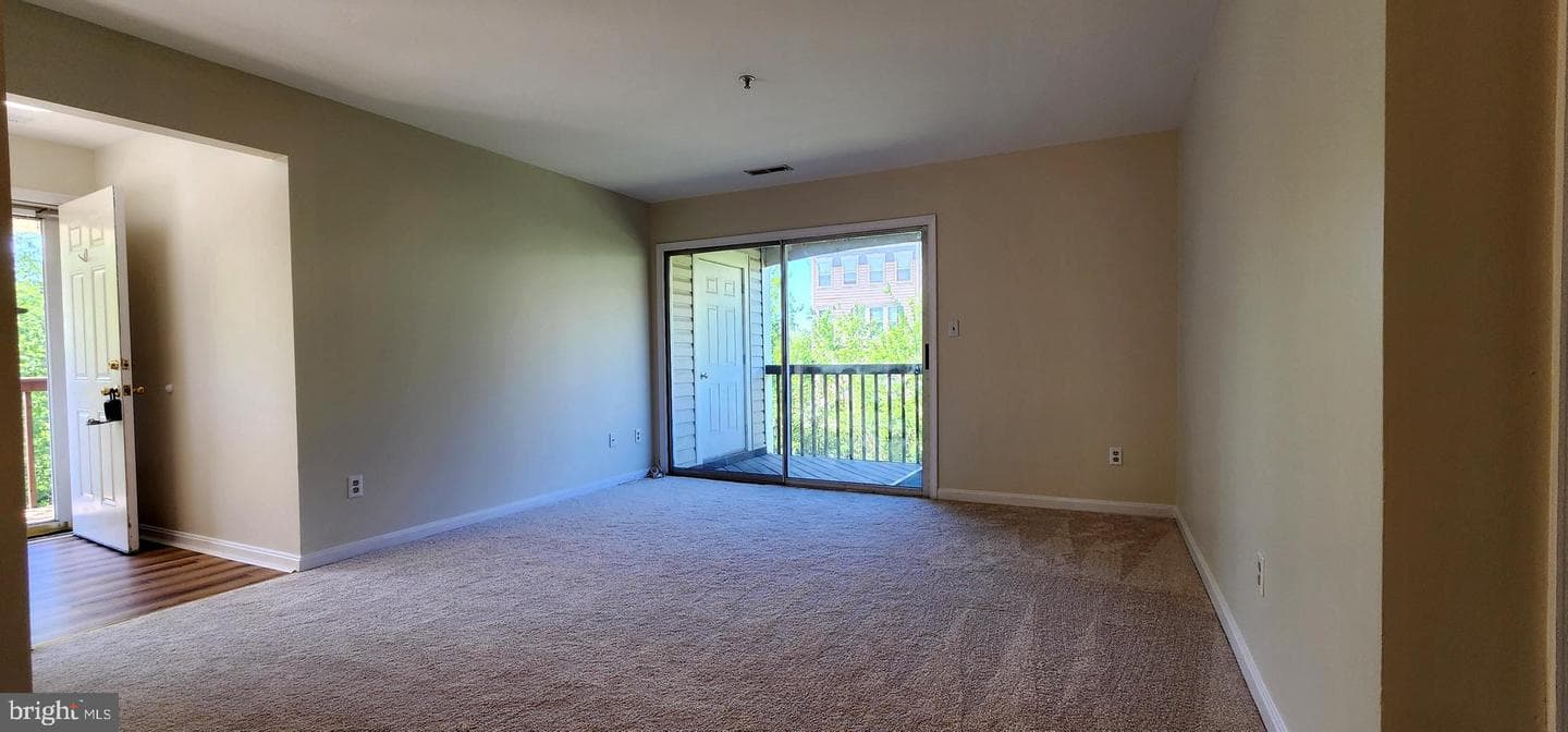 9418 Scarlet Oak Drive photo 3