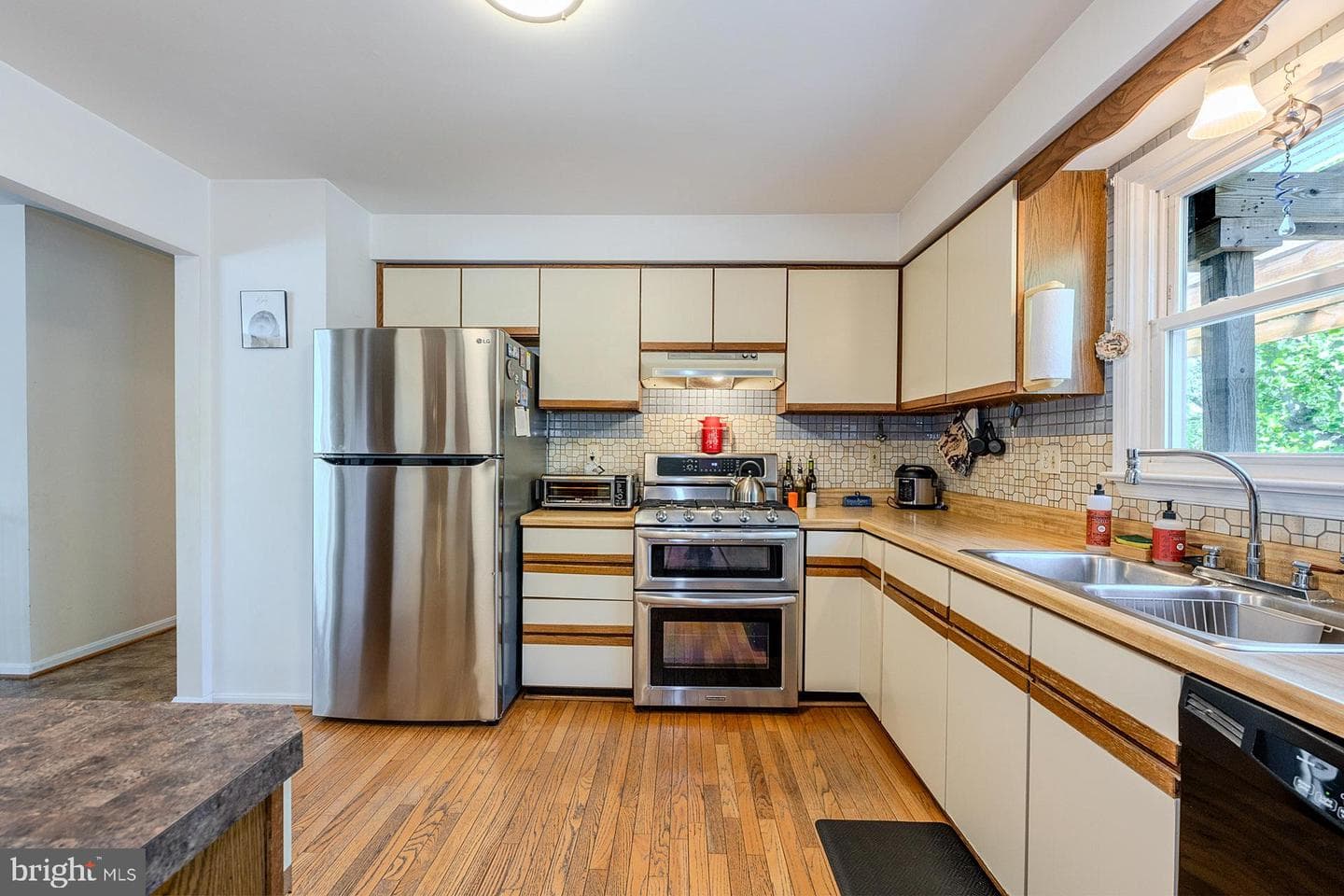 8914 Cherry Tree Lane photo 13