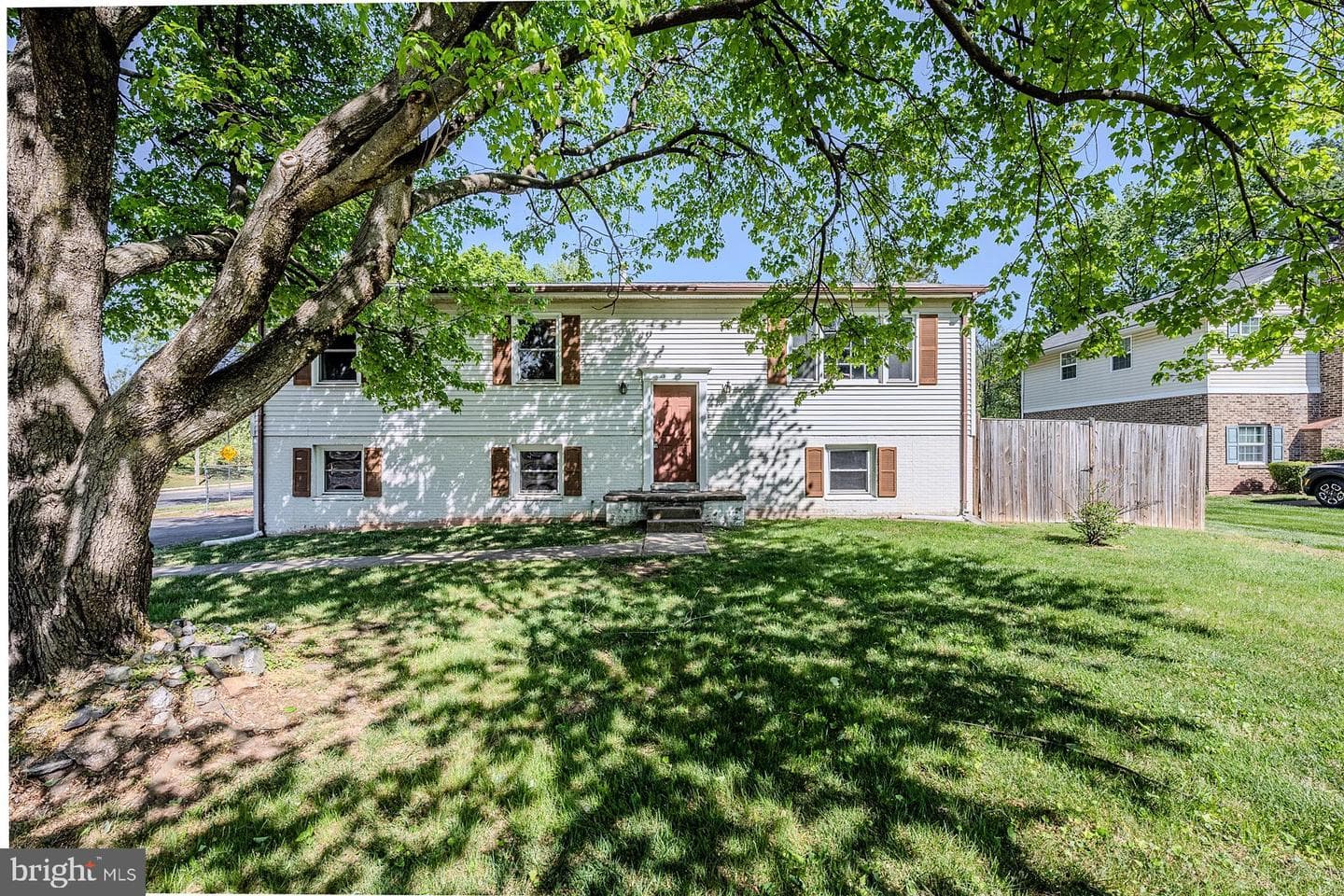 8914 Cherry Tree Lane photo 2