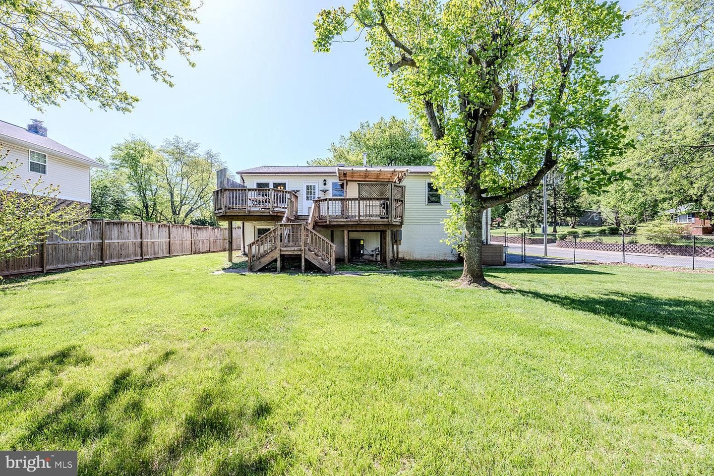 8914 Cherry Tree Lane photo 34