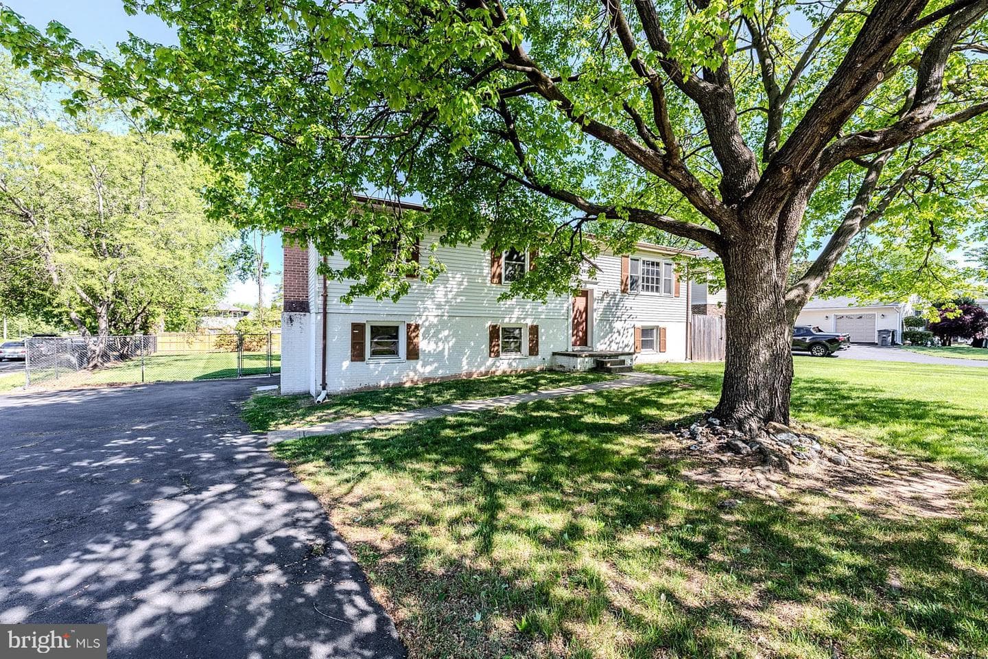 8914 Cherry Tree Lane photo 4