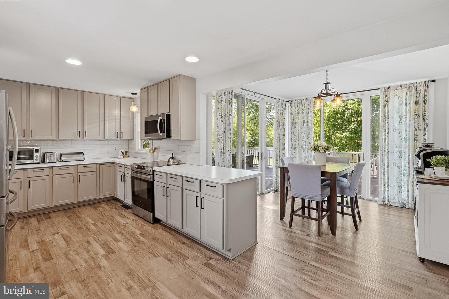 9026 Sudley Road photo 13
