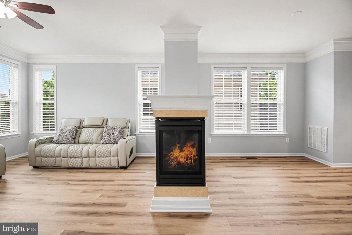 9967 Leander Ln photo 9
