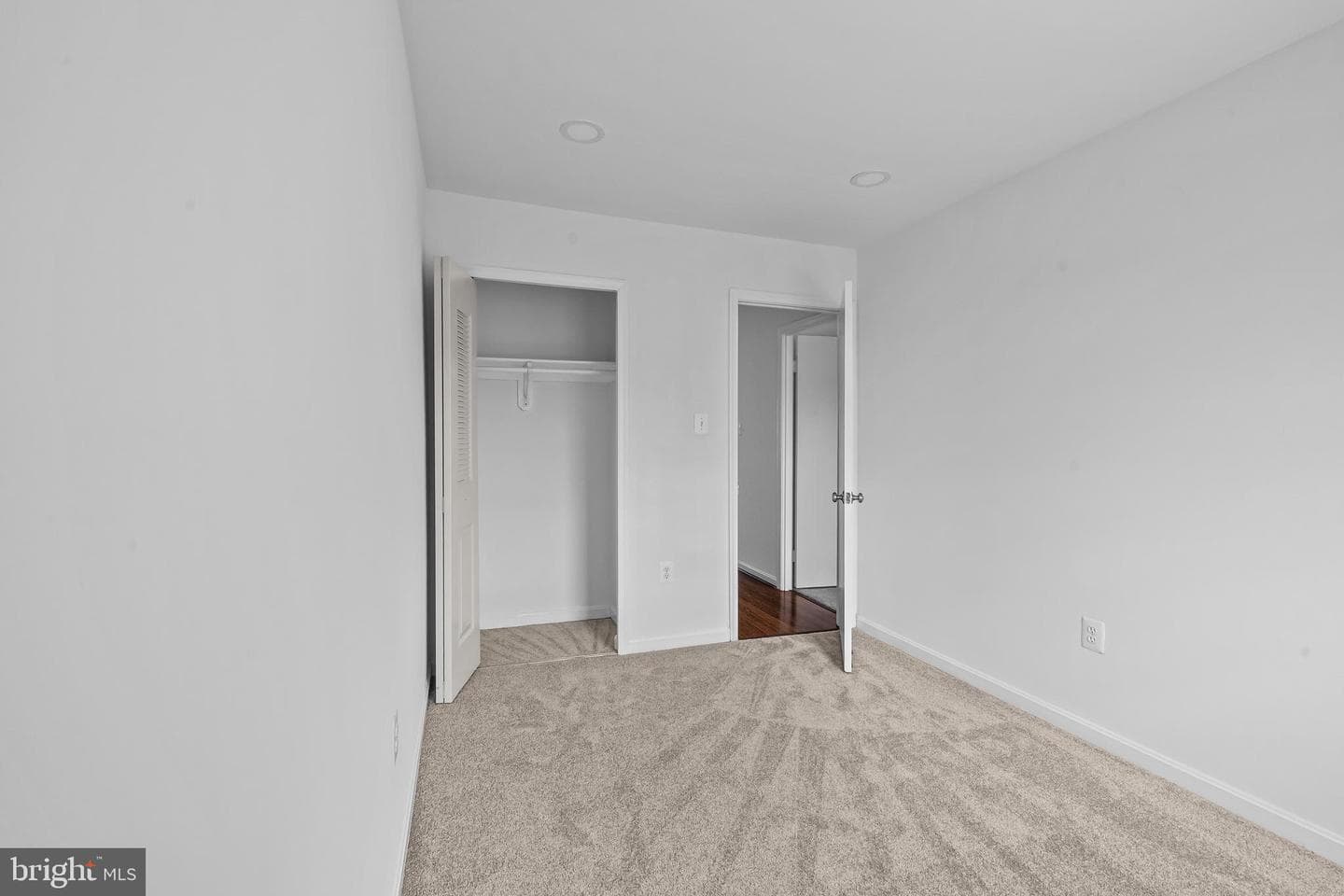 8387 Woodline Court photo 15
