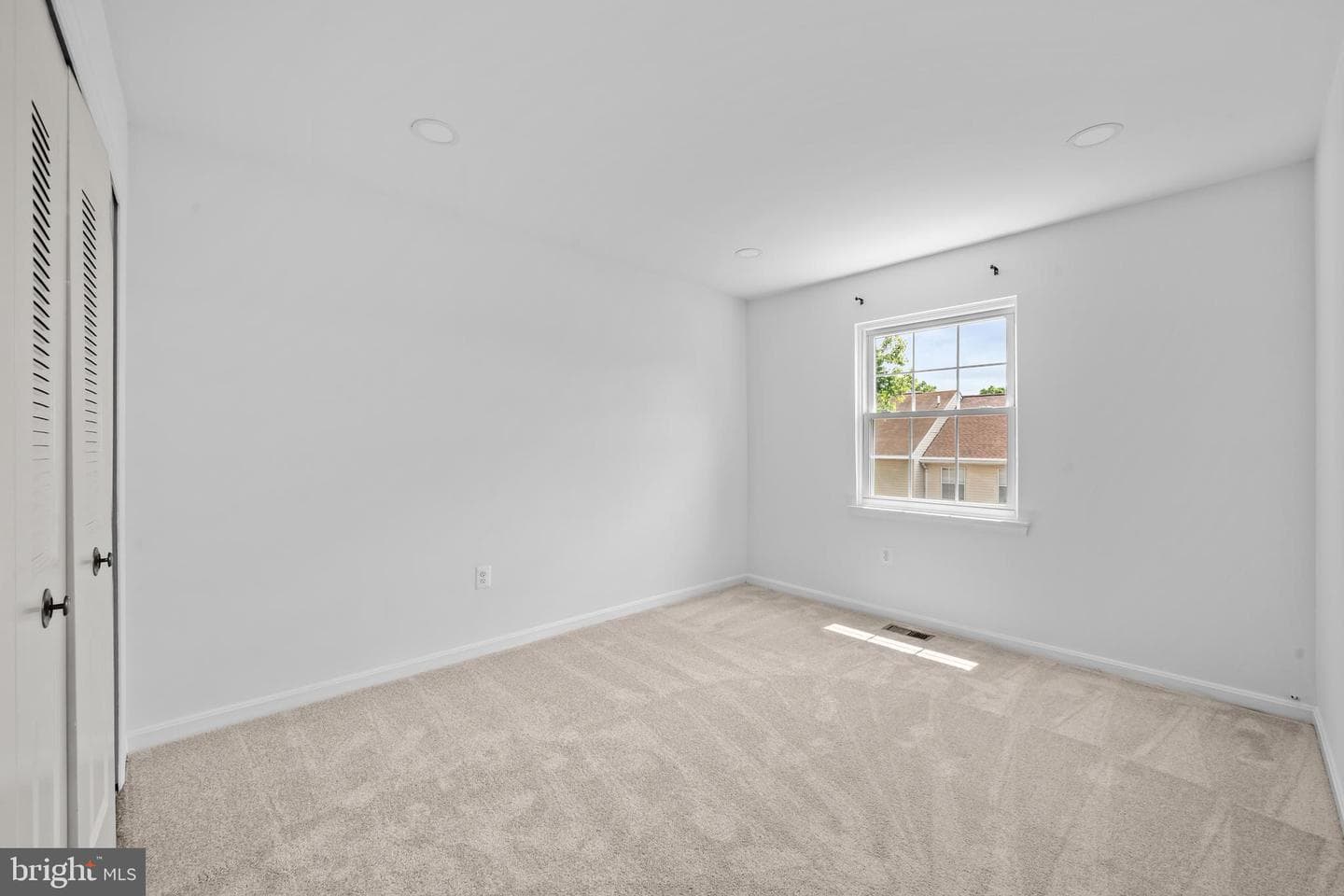 8387 Woodline Court photo 17