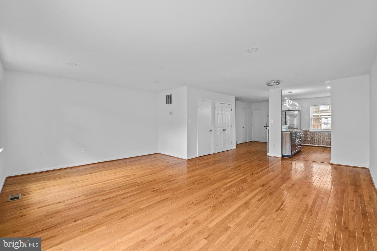 8387 Woodline Court photo 6