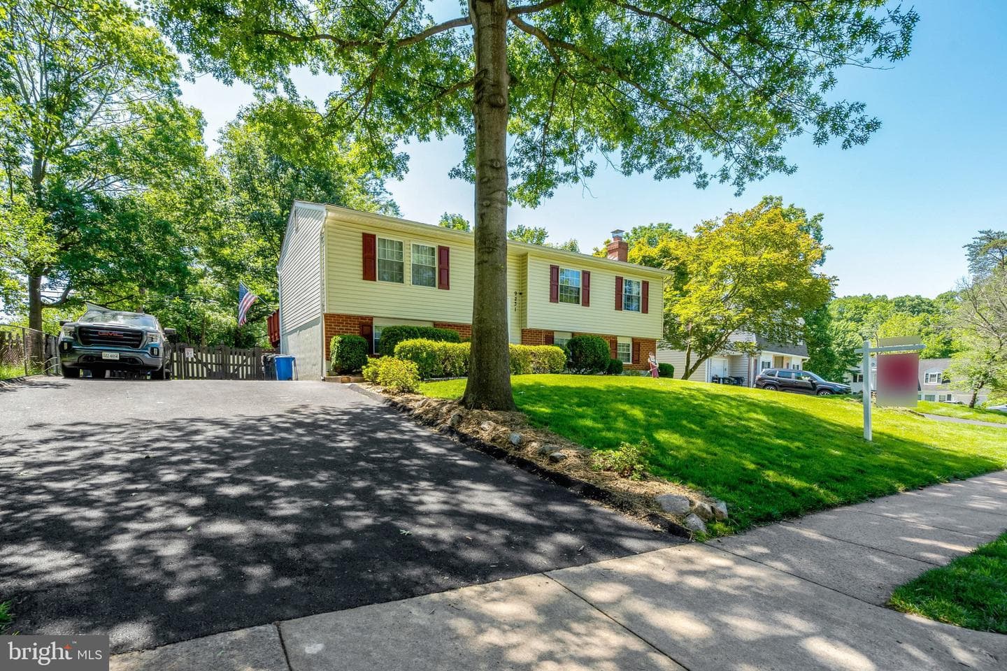 9231 Landgreen Street photo 2