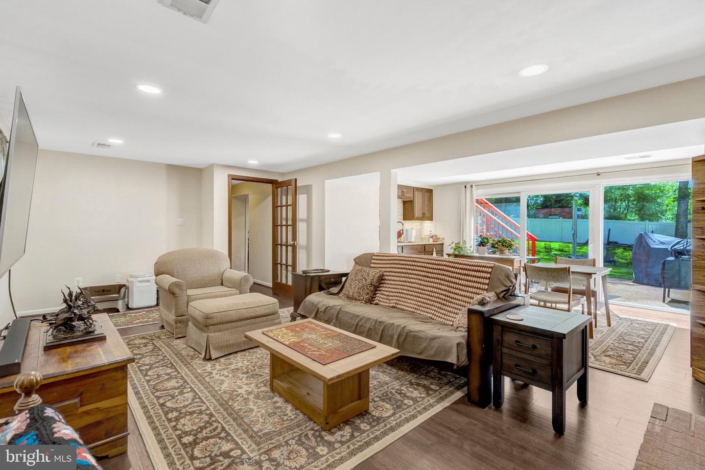 9231 Landgreen Street photo 31