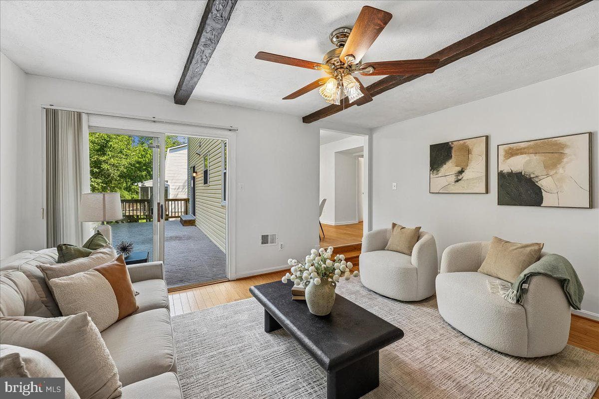 8746 Country Ln photo 15