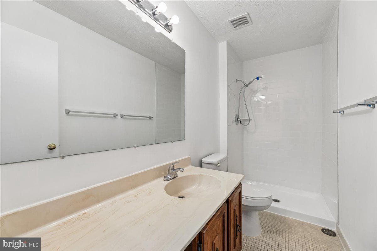 8746 Country Ln photo 20