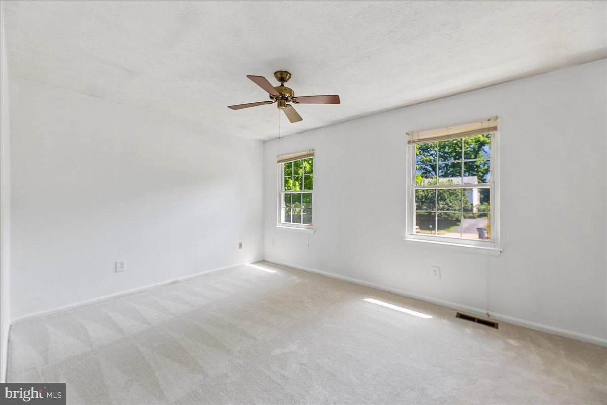 8746 Country Ln photo 21