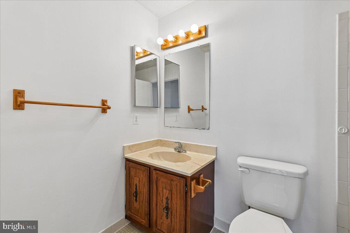 8746 Country Ln photo 28
