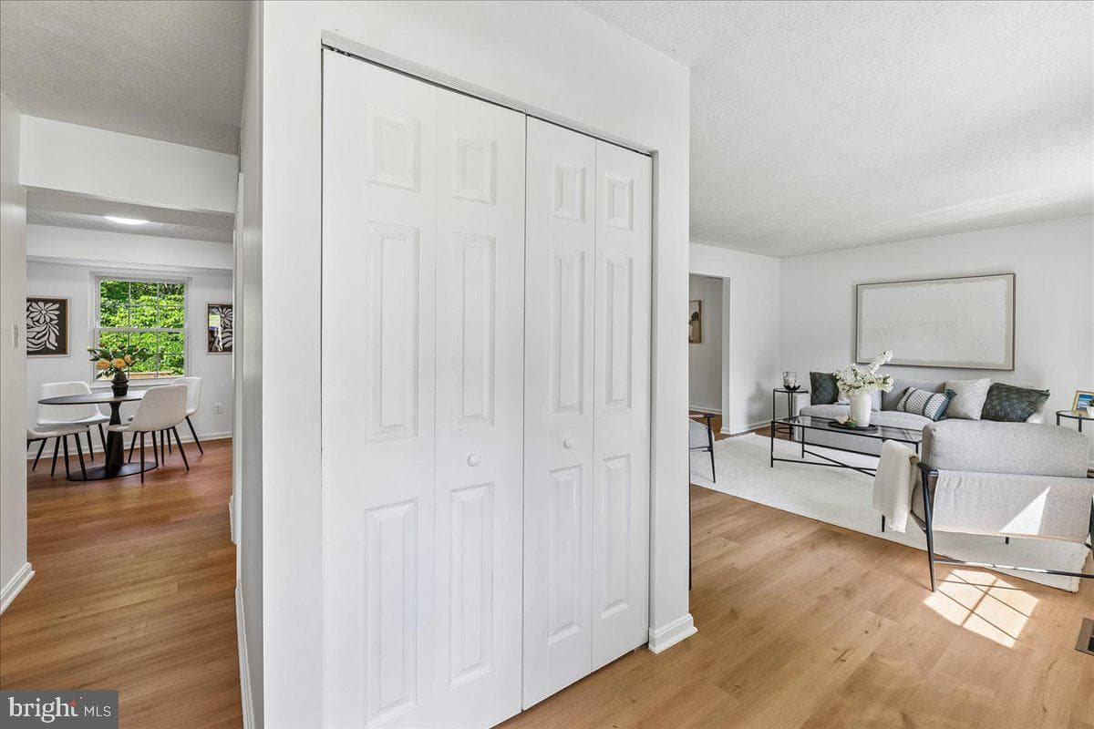 8746 Country Ln photo 3