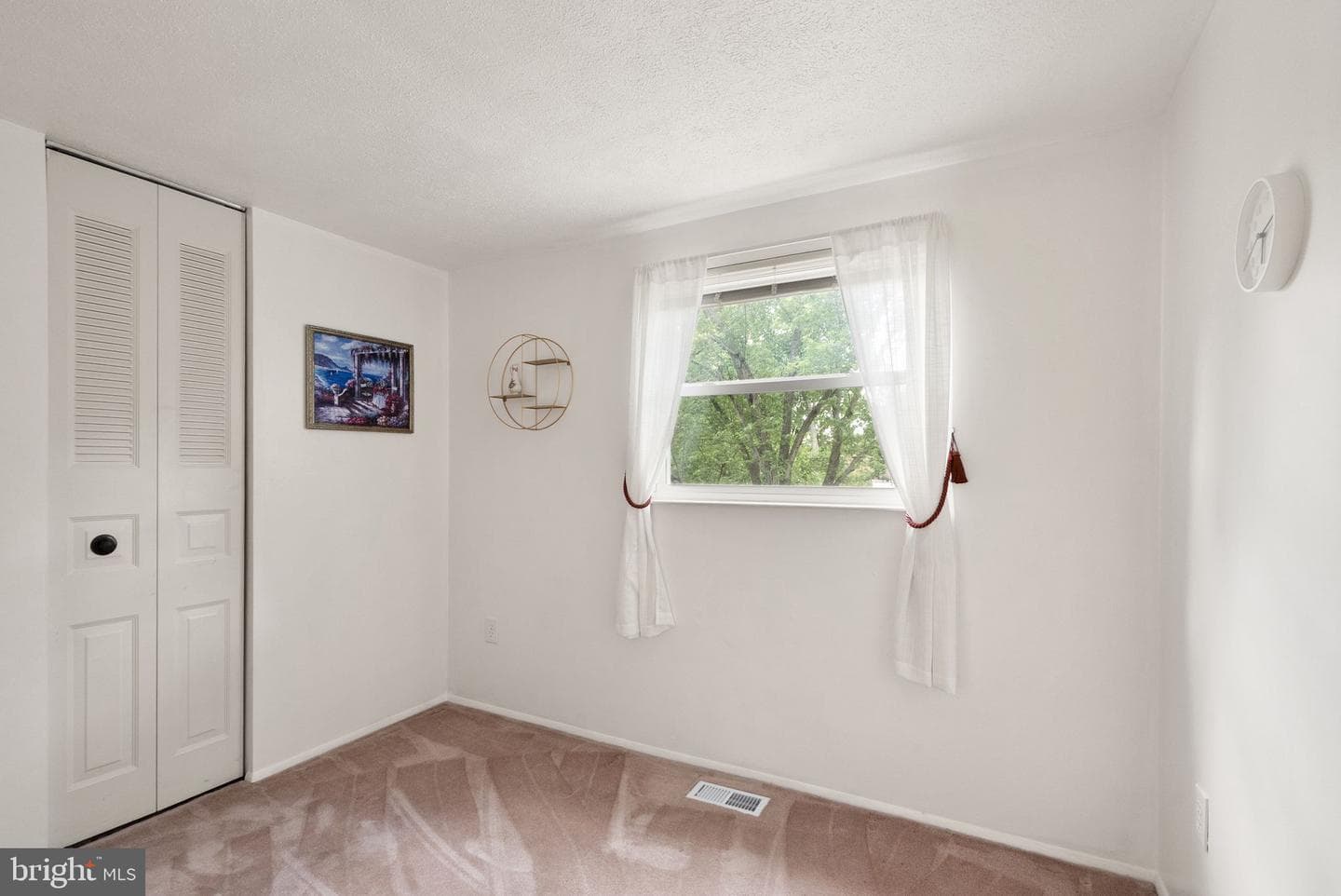 8196 Oakglen Road photo 23