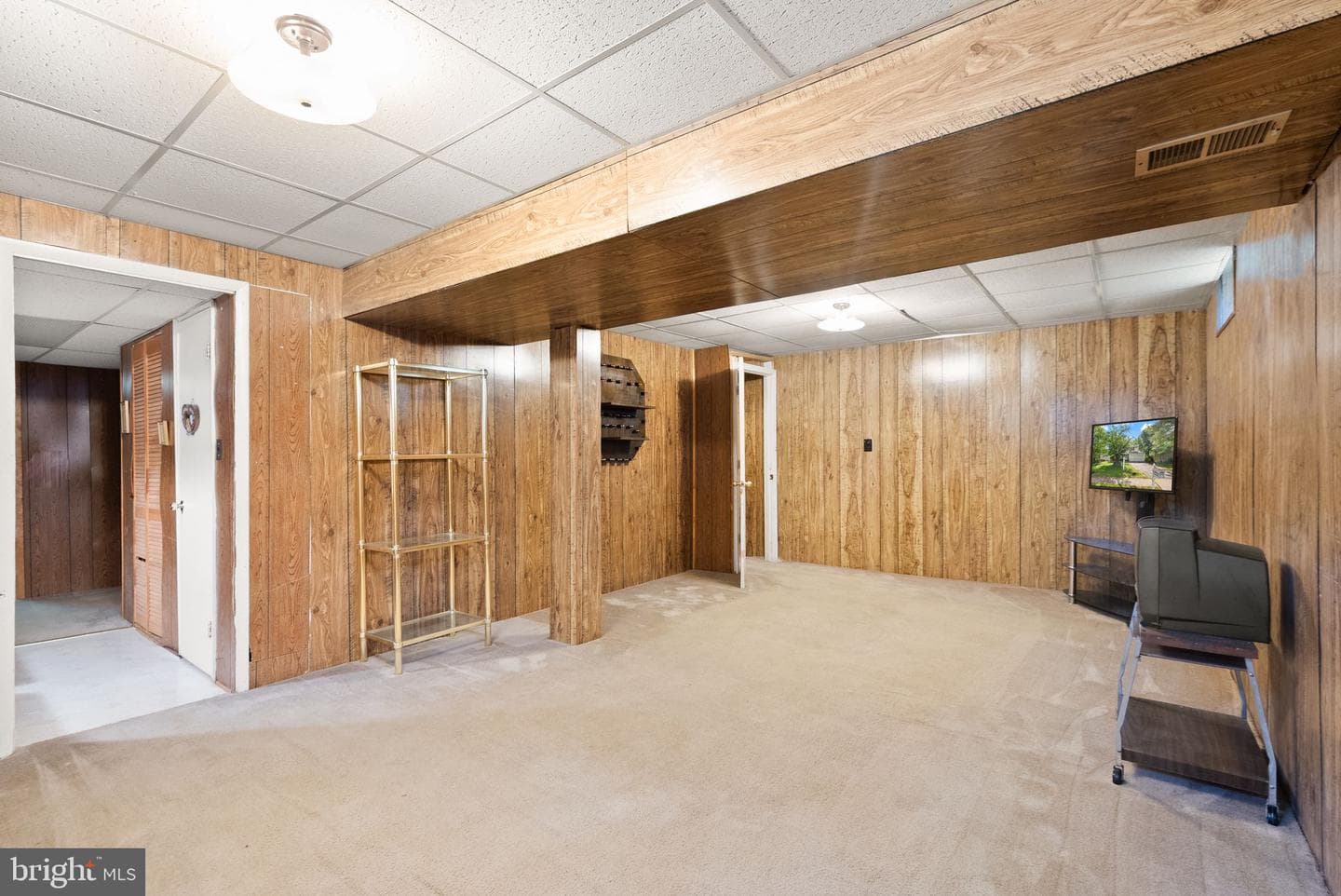 8196 Oakglen Road photo 38