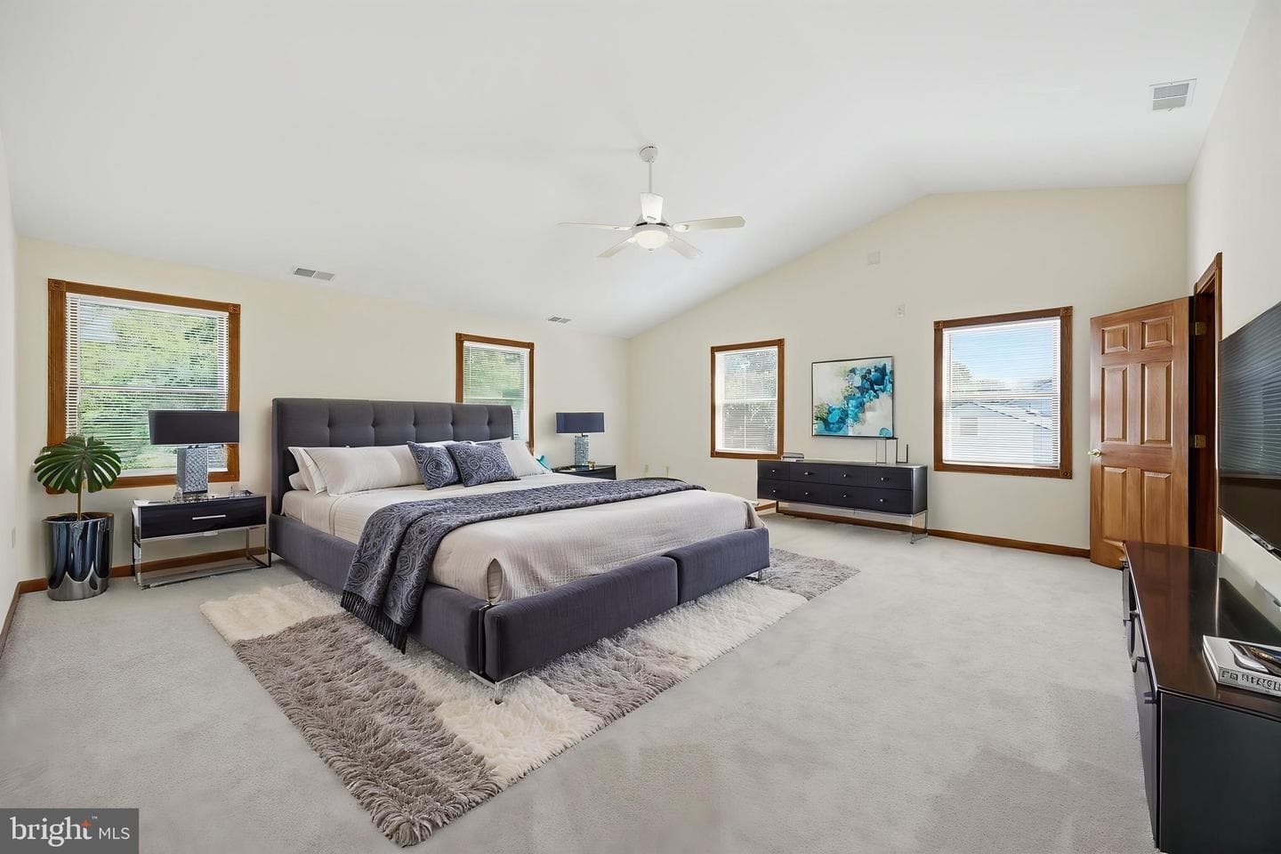 8905 Tudor Lane photo 21