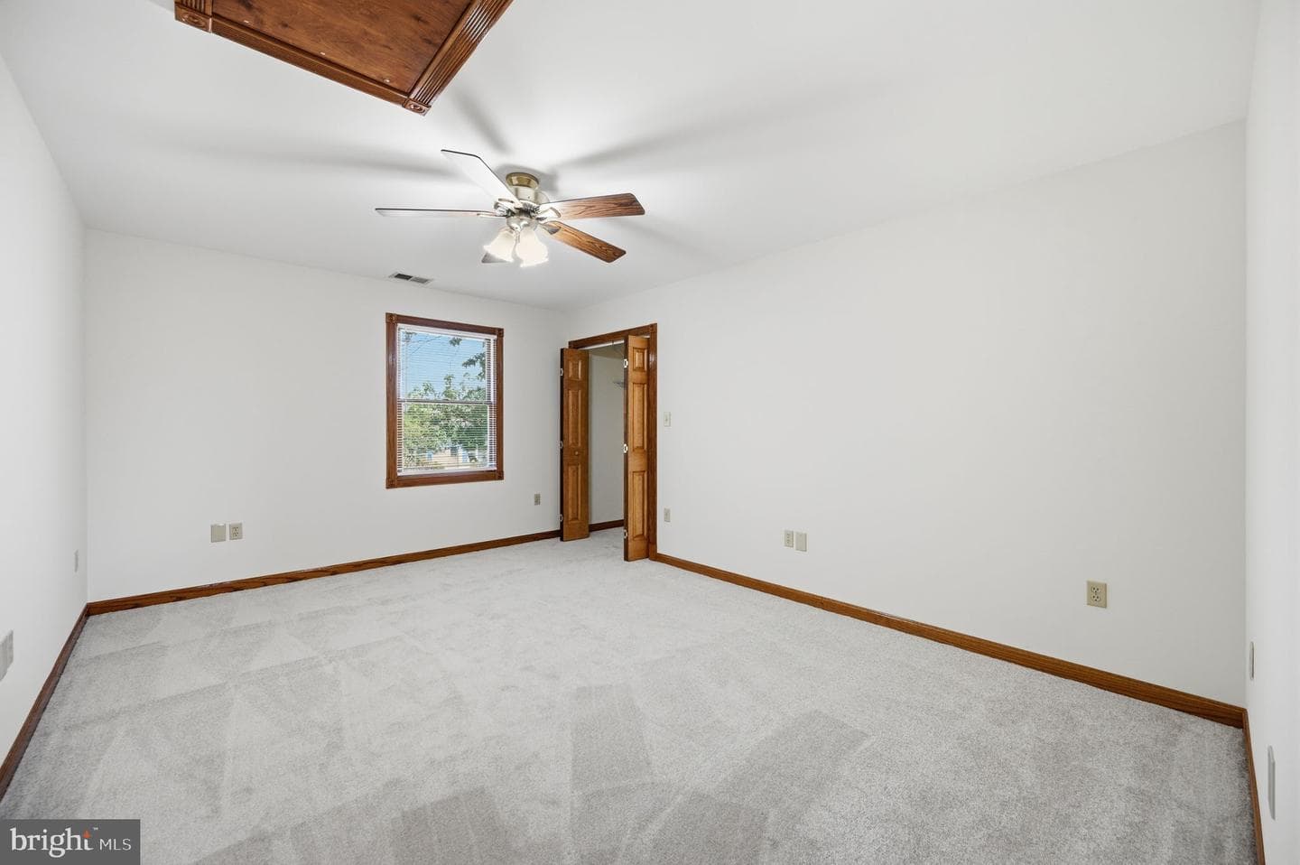 8905 Tudor Lane photo 31