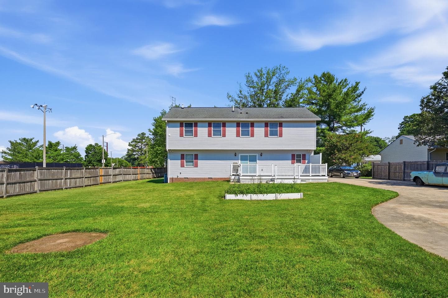 8905 Tudor Lane photo 32