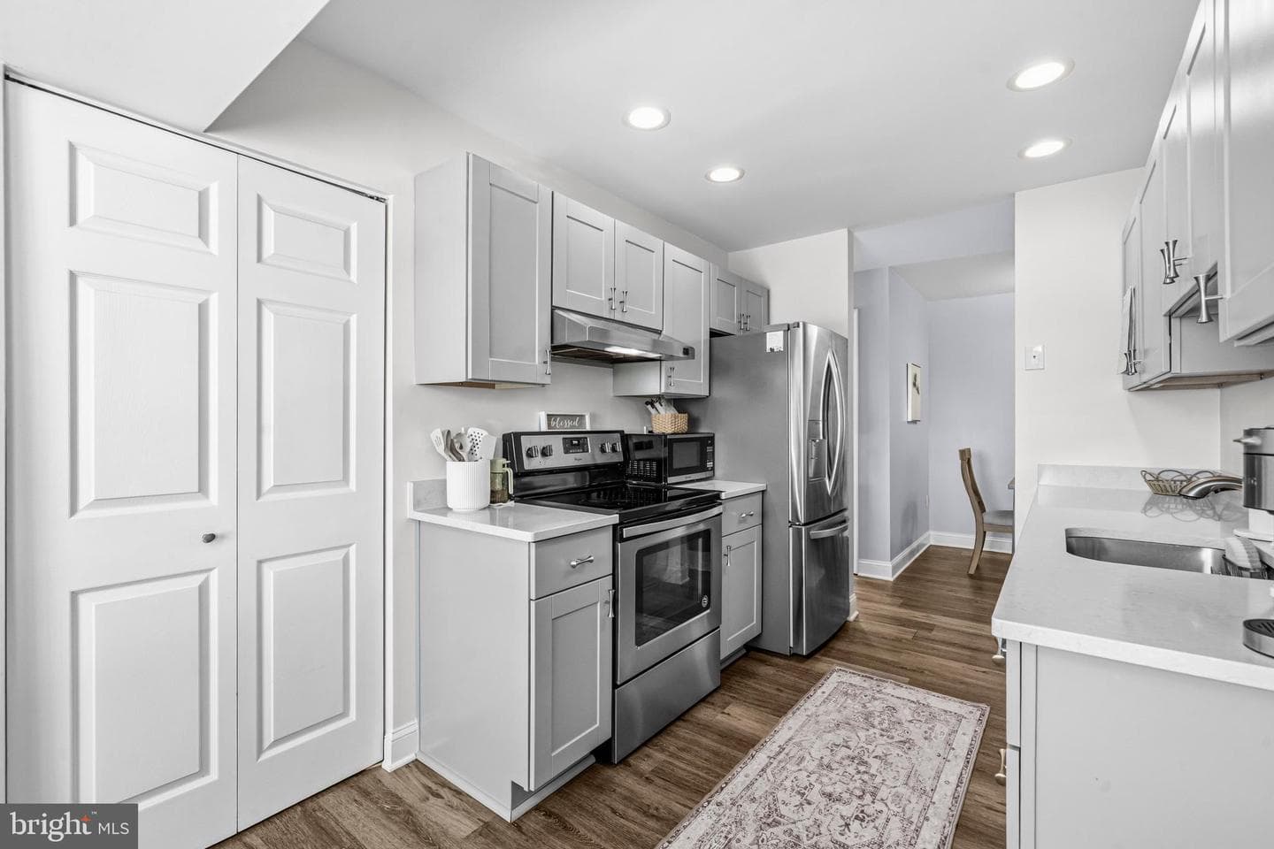 8372 Buttress Lane #201 photo 12