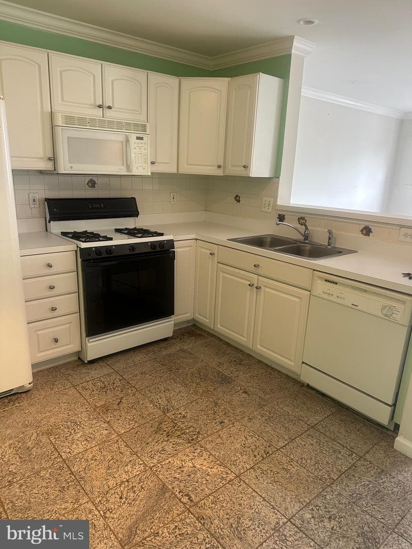 9308 Witch Hazel Way photo 3