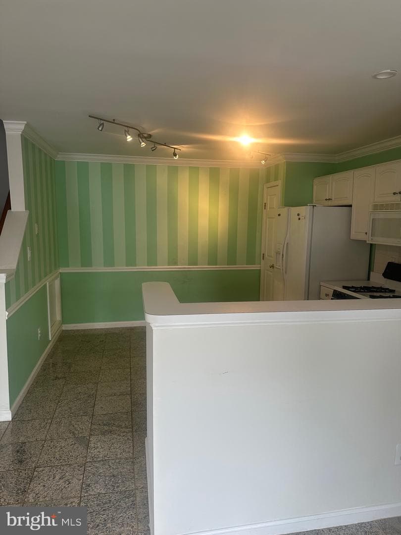 9308 Witch Hazel Way photo 5