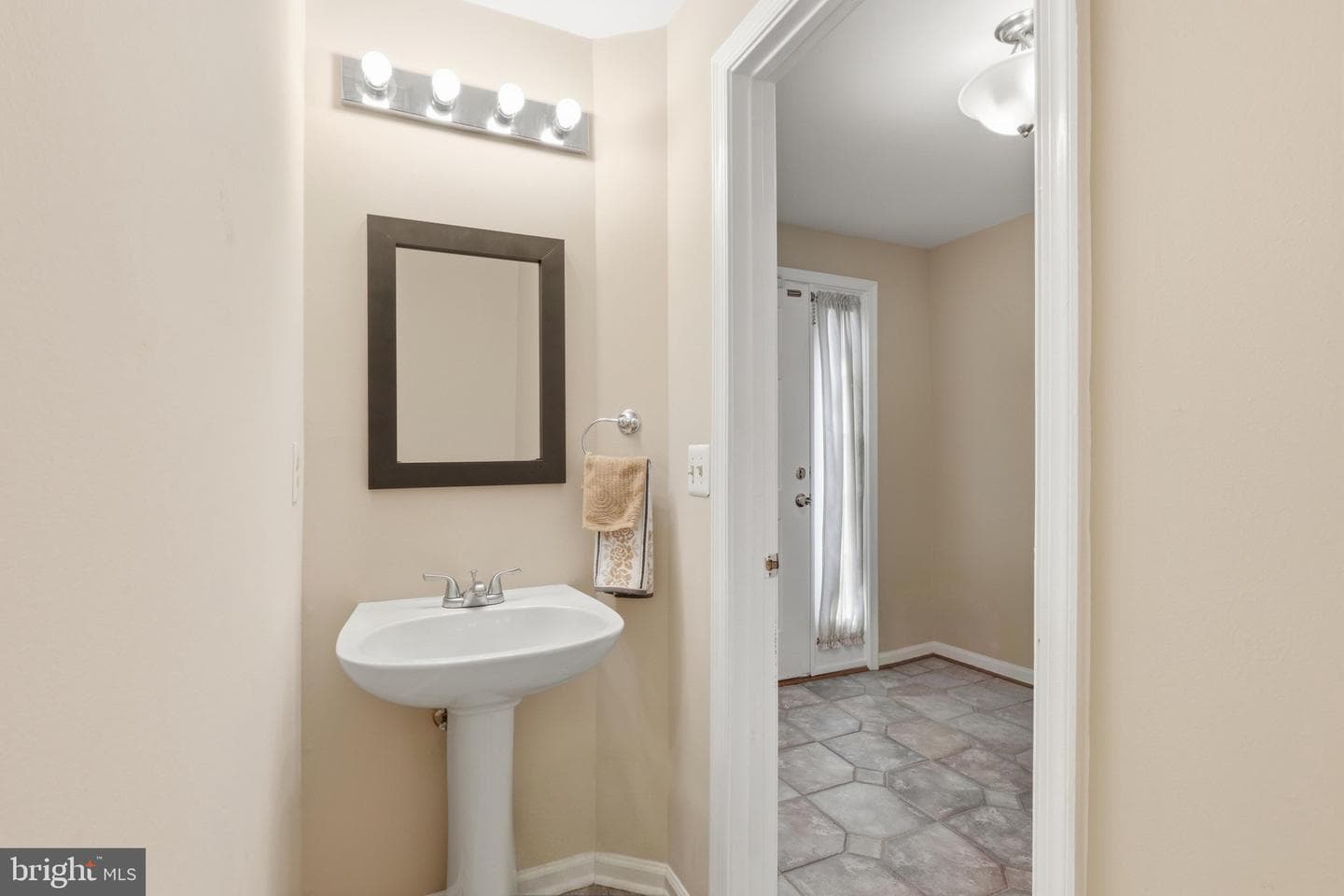 9118 Verbena Court photo 6
