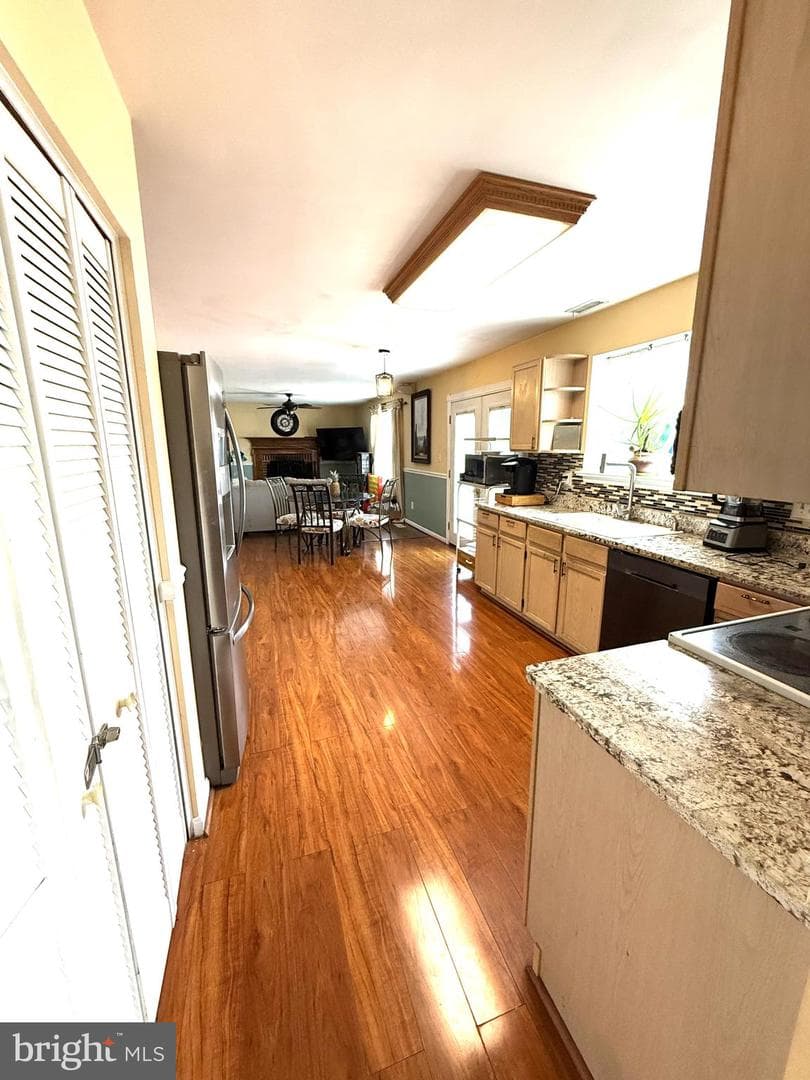 10305 Jayeselle Drive photo 7