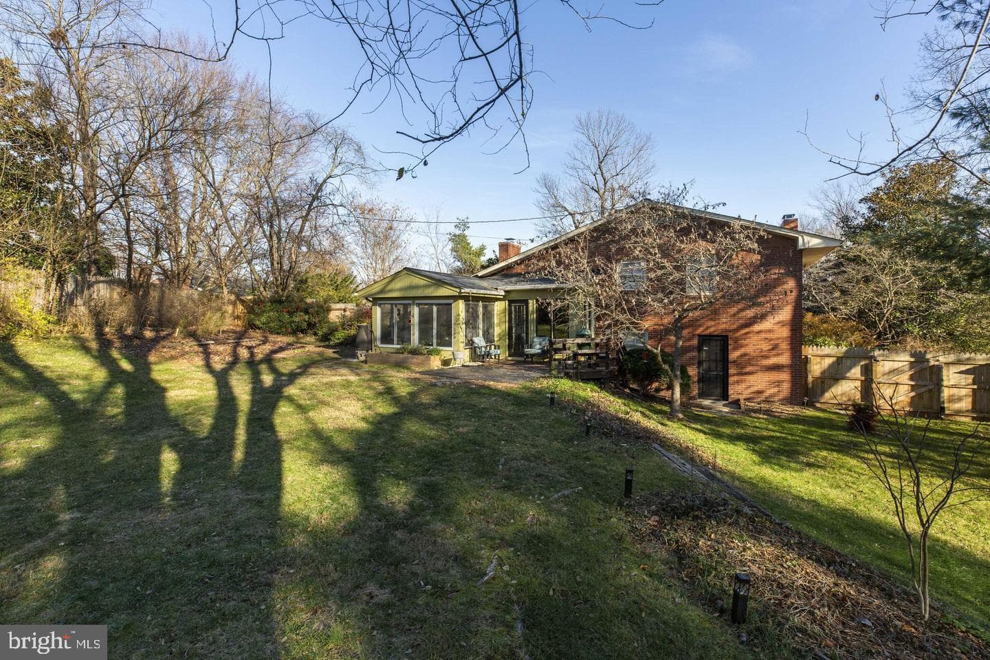 9016 Weir Street photo 5