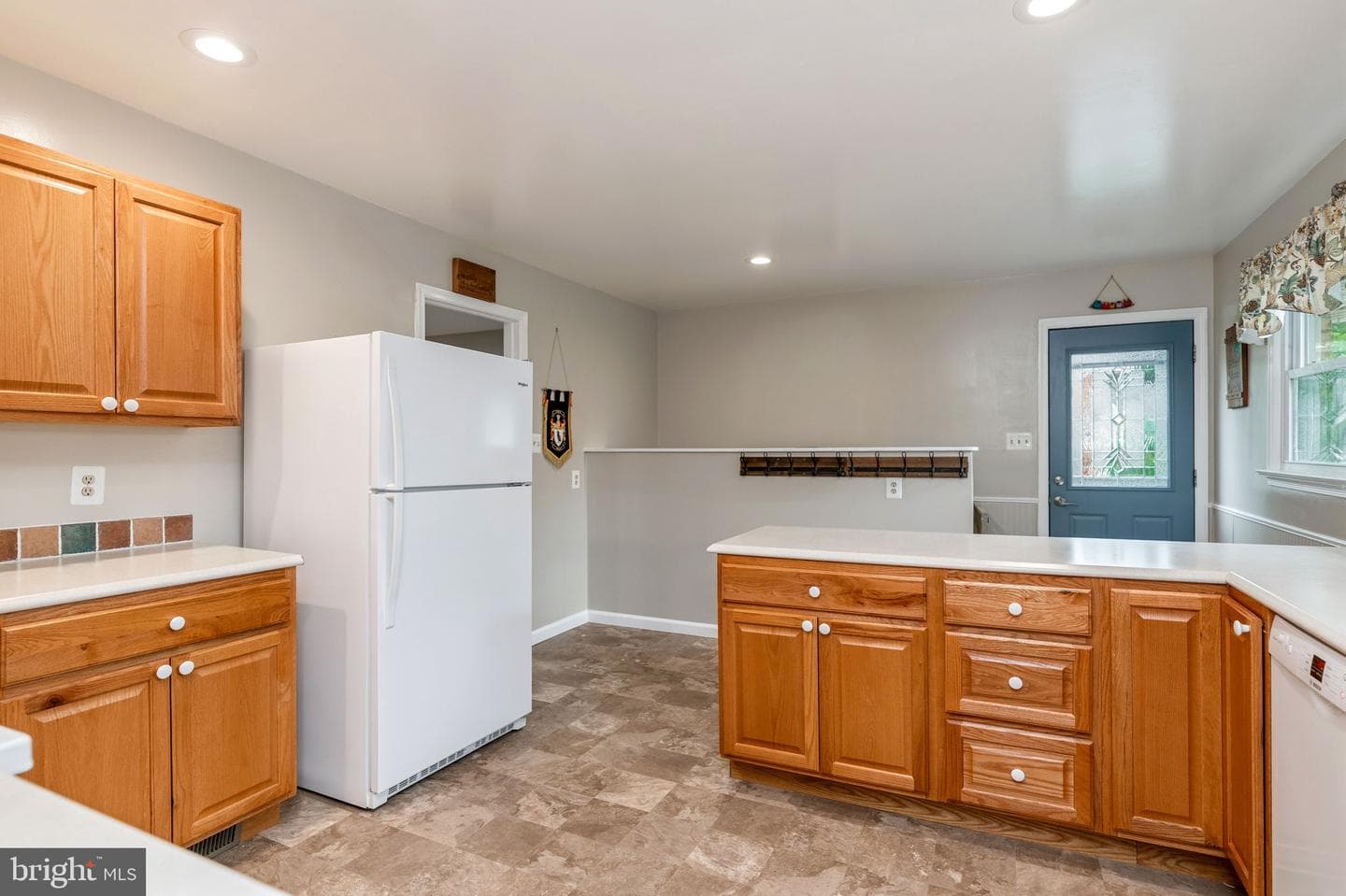 8905 Hazel Drive photo 12