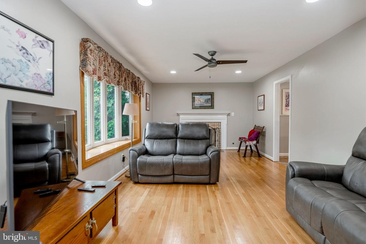 8905 Hazel Drive photo 25