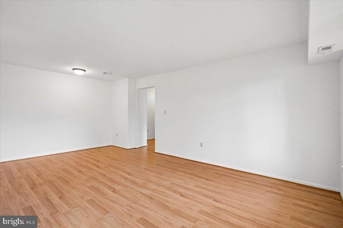 8374 Buttress Lane #103 photo 6