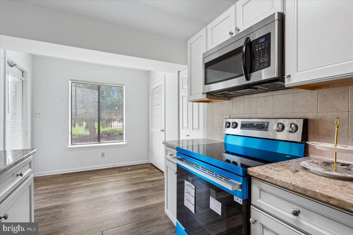 8374 Buttress Lane #103 photo 9