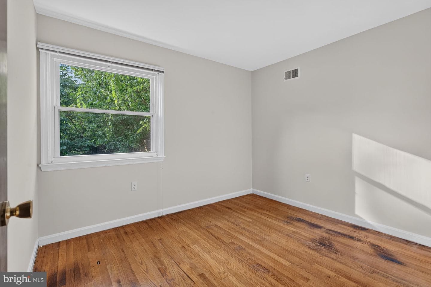 8601 Jackson Avenue photo 21
