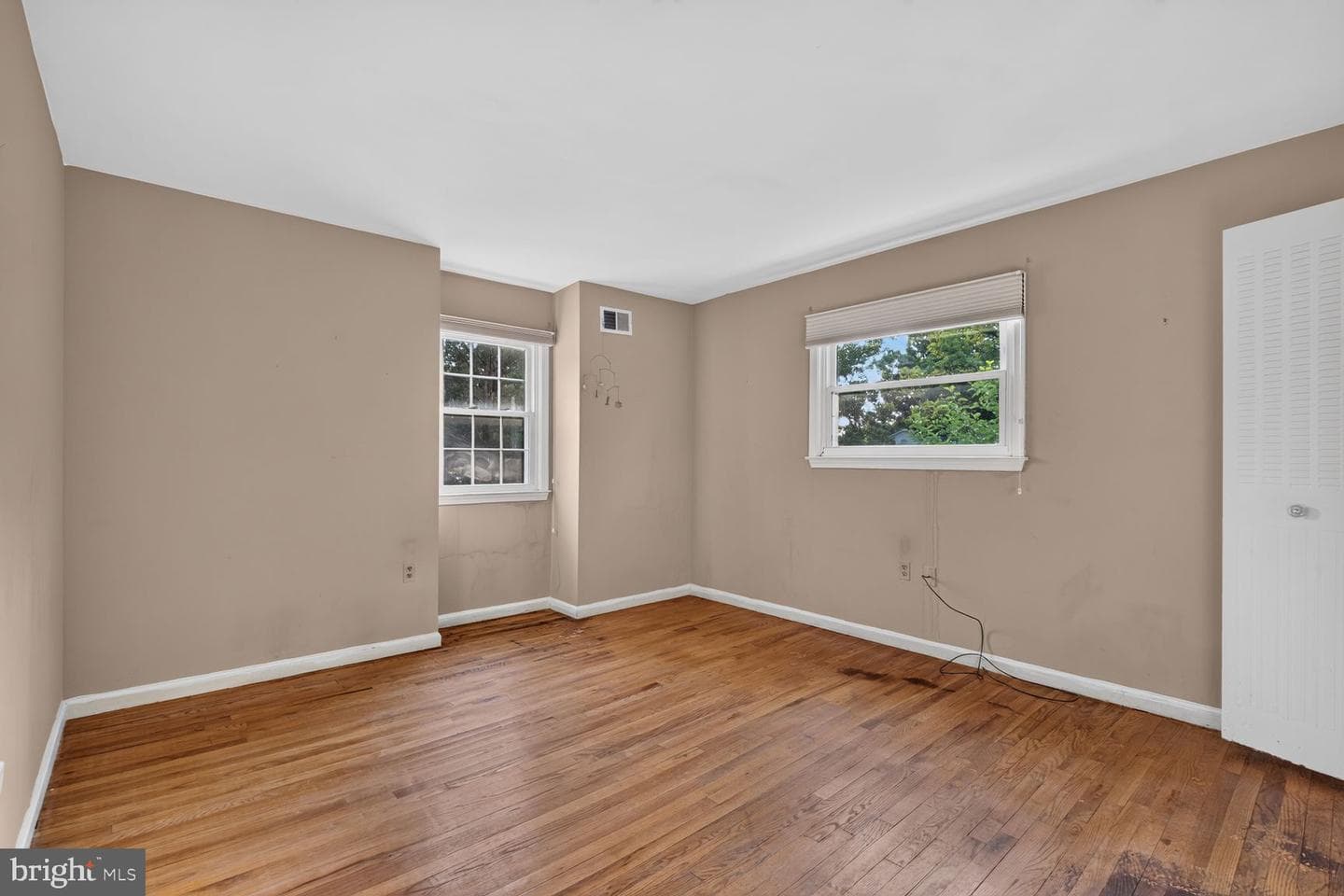 8601 Jackson Avenue photo 23