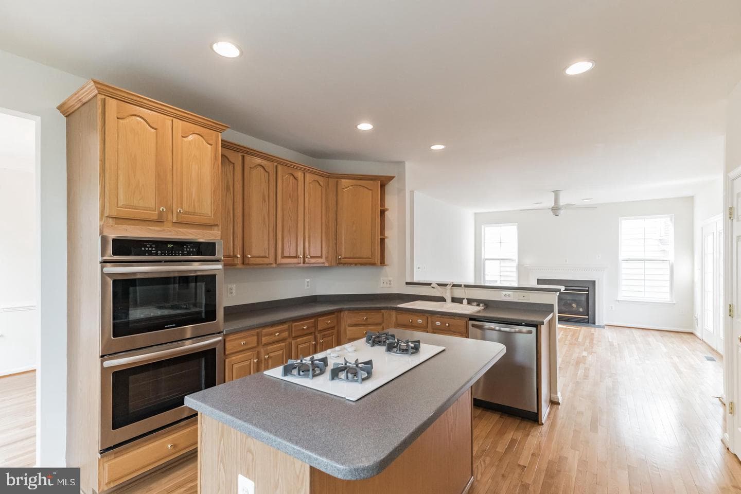 8218 Warfield Street photo 14