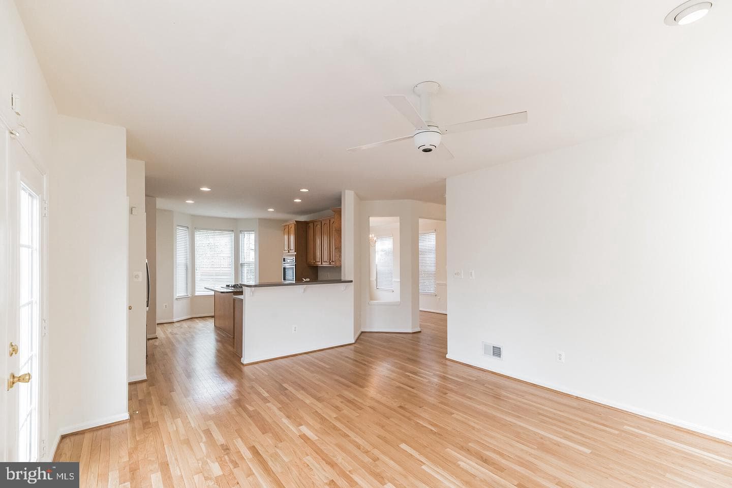 8218 Warfield Street photo 9